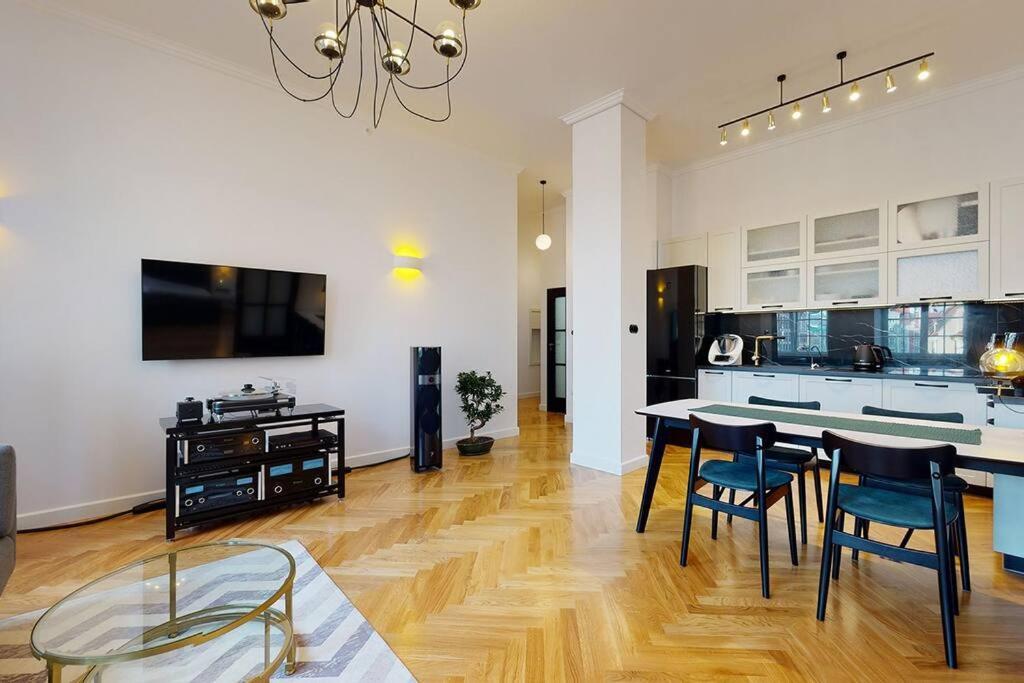 Big Modern Apart - Market Square - Nice View - Next To Town Hall Apartamento Breslavia Exterior foto